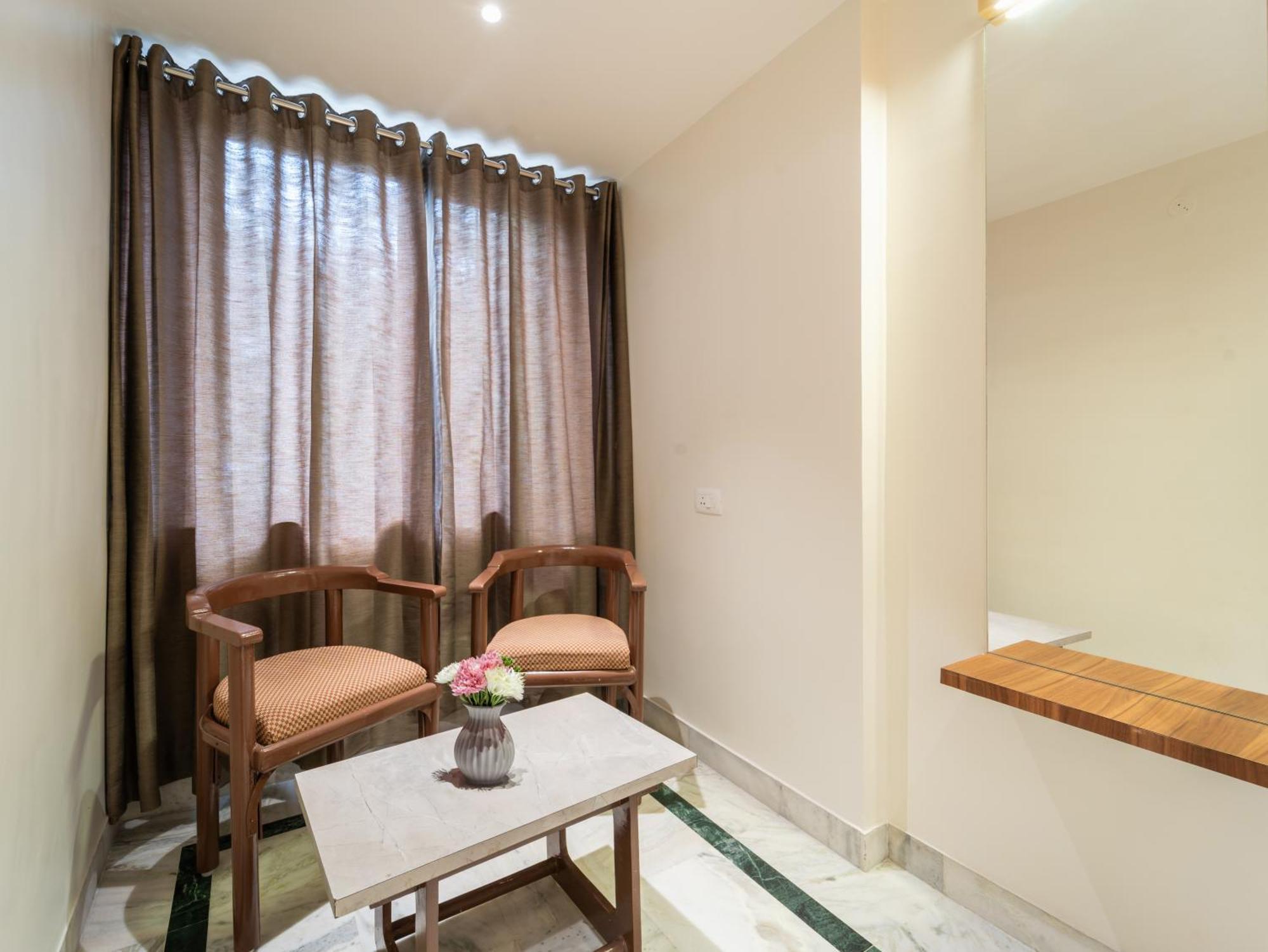Treebo Kaveri ناسيك المظهر الخارجي الصورة